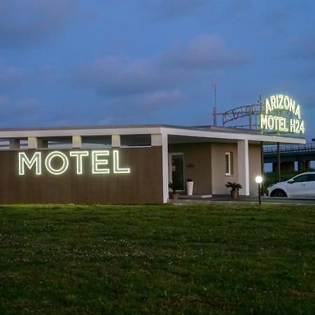Arizona Motel Castel Volturno Esterno foto