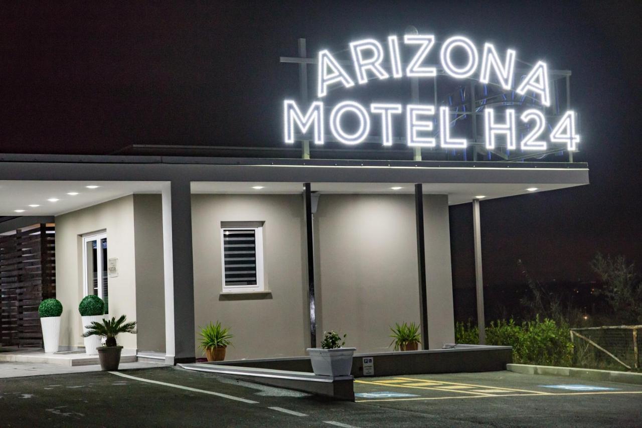 Arizona Motel Castel Volturno Esterno foto