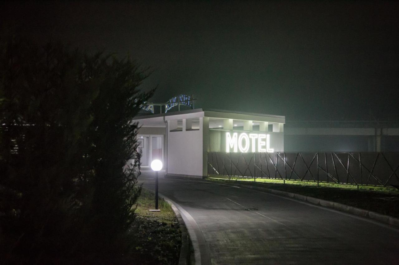 Arizona Motel Castel Volturno Esterno foto